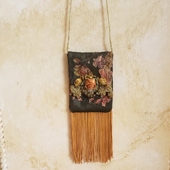 Handbag - Picture 2 of 3